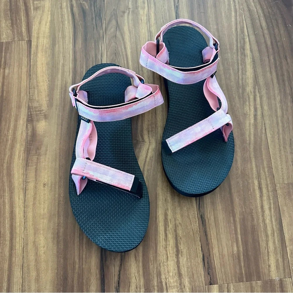 Teva Original Universal Tie-dye sandal in sorbet pink Size: 11